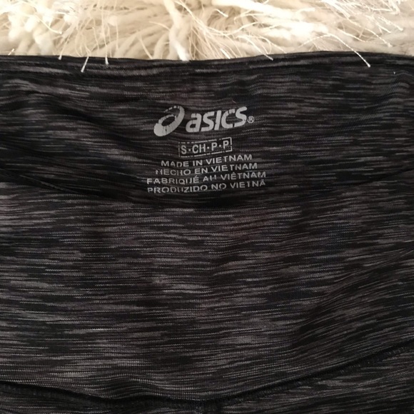 Cropped ASICS leggings - Picture 2 of 3